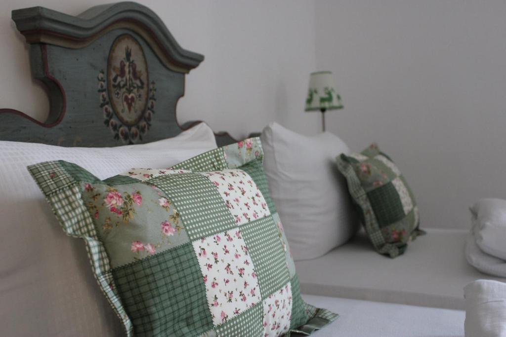 Ferienwohnung Schlossgaststätte Hohenberg Seeshaupt Zimmer foto