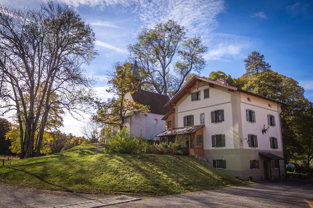Ferienwohnung Schlossgaststätte Hohenberg Seeshaupt Exterior foto