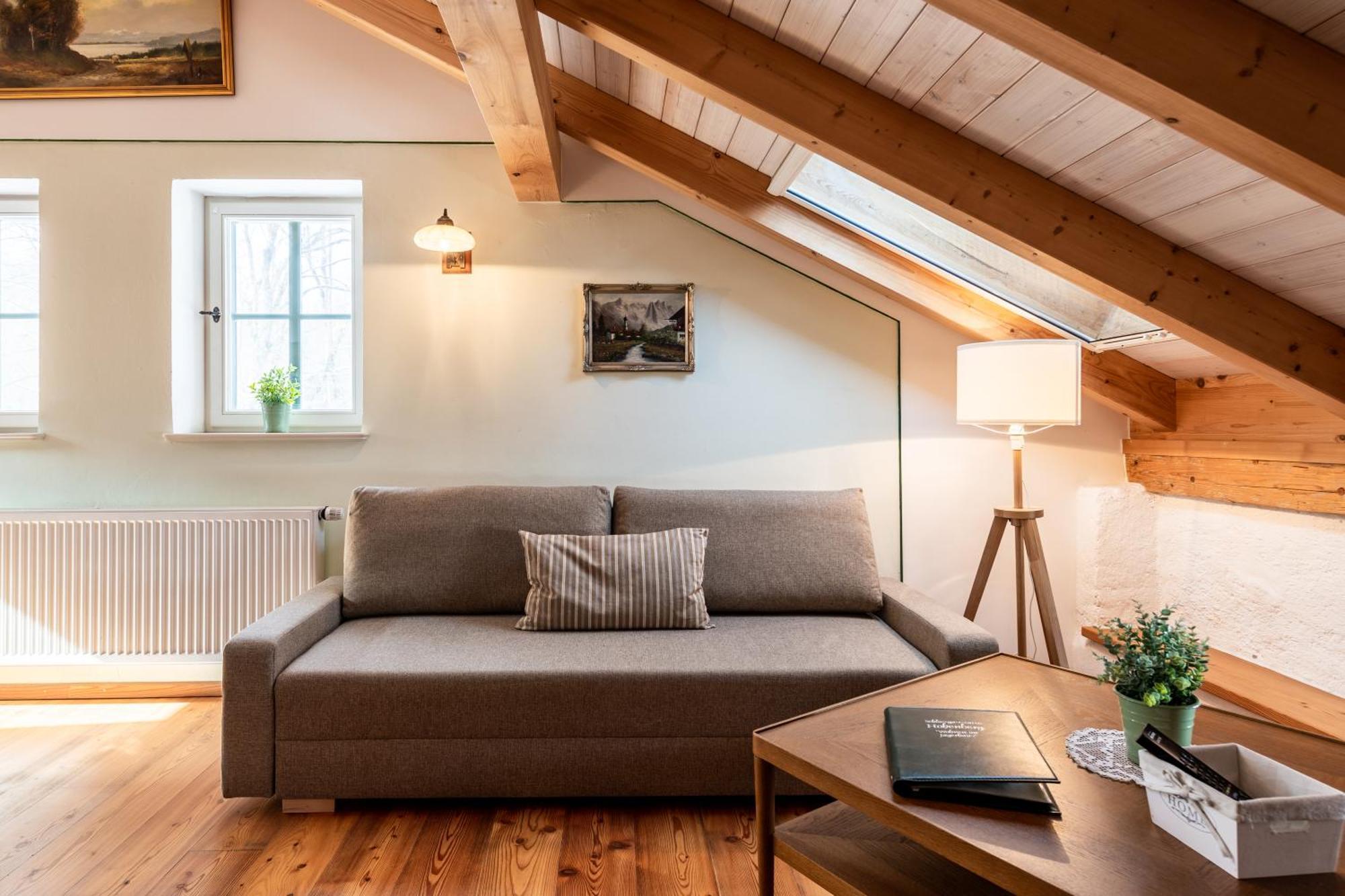 Ferienwohnung Schlossgaststätte Hohenberg Seeshaupt Exterior foto
