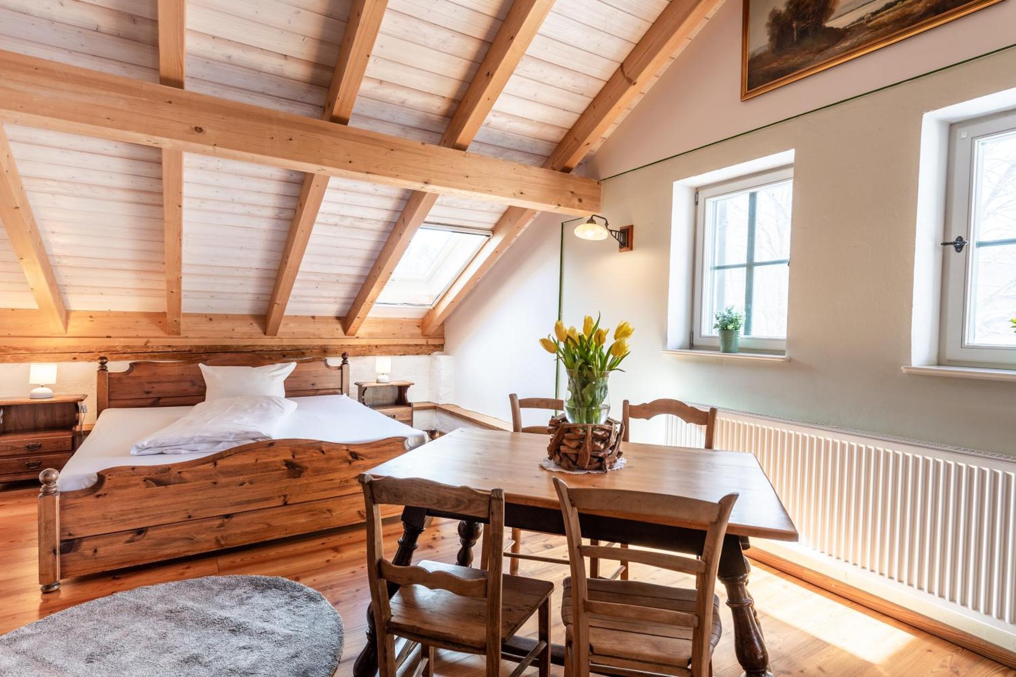 Ferienwohnung Schlossgaststätte Hohenberg Seeshaupt Exterior foto