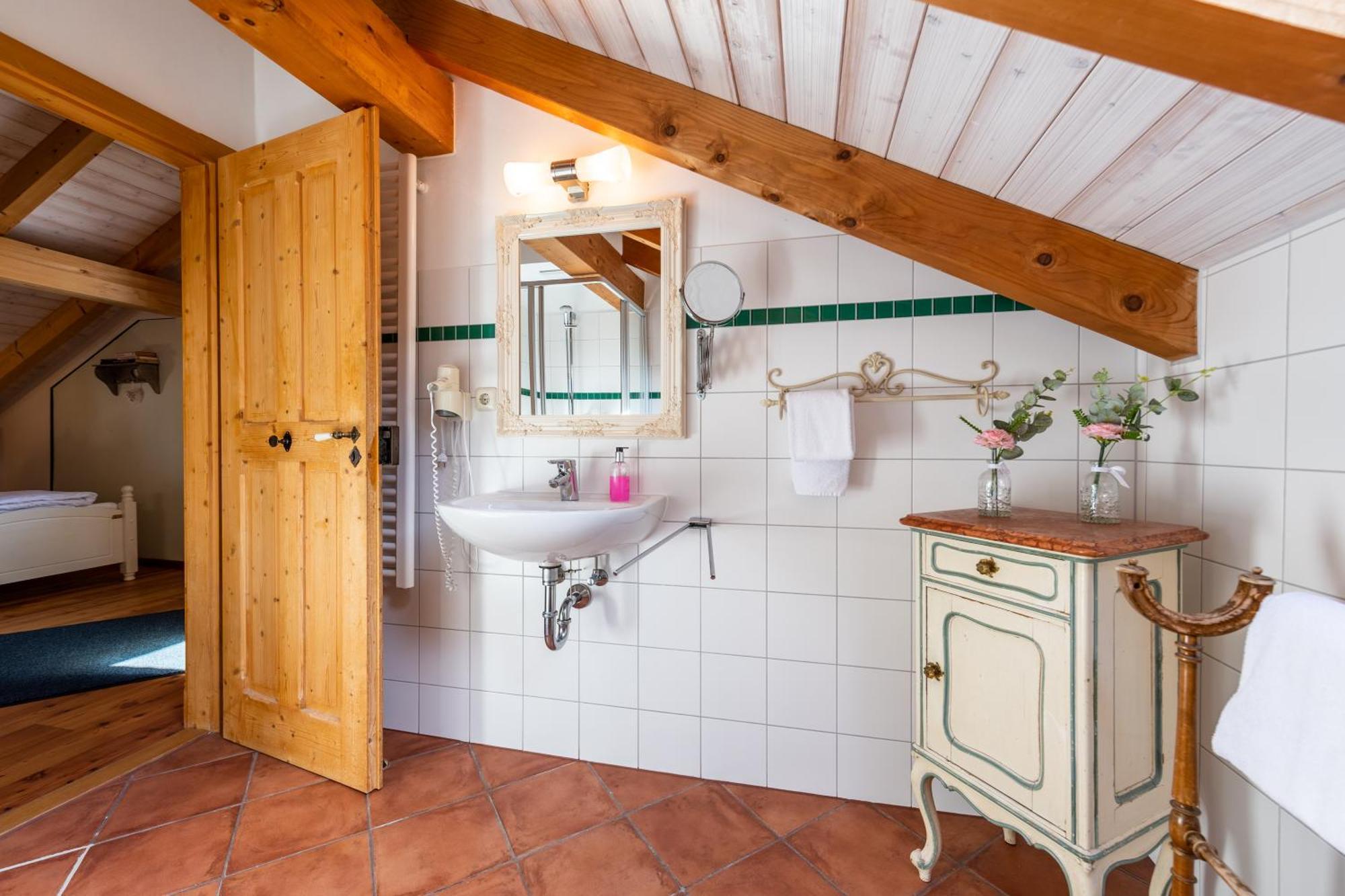 Ferienwohnung Schlossgaststätte Hohenberg Seeshaupt Exterior foto