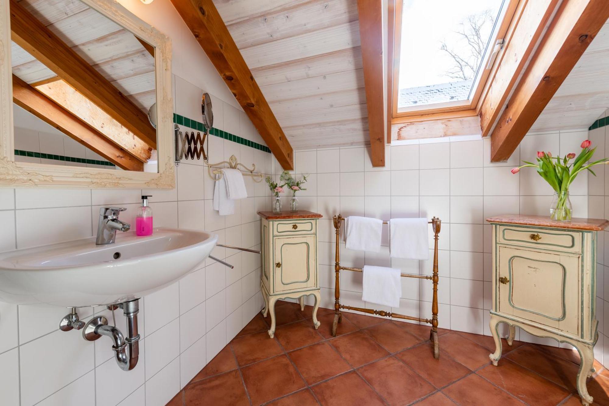 Ferienwohnung Schlossgaststätte Hohenberg Seeshaupt Exterior foto