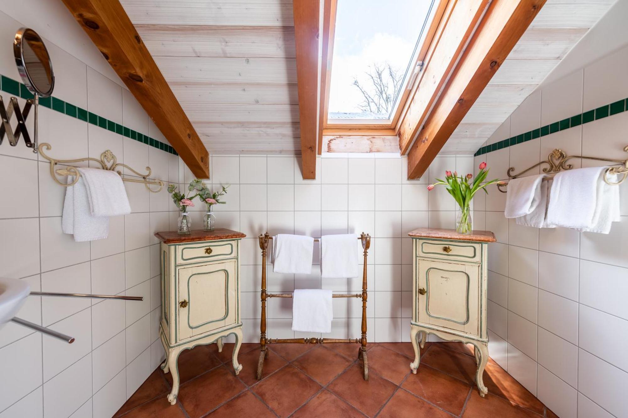 Ferienwohnung Schlossgaststätte Hohenberg Seeshaupt Exterior foto
