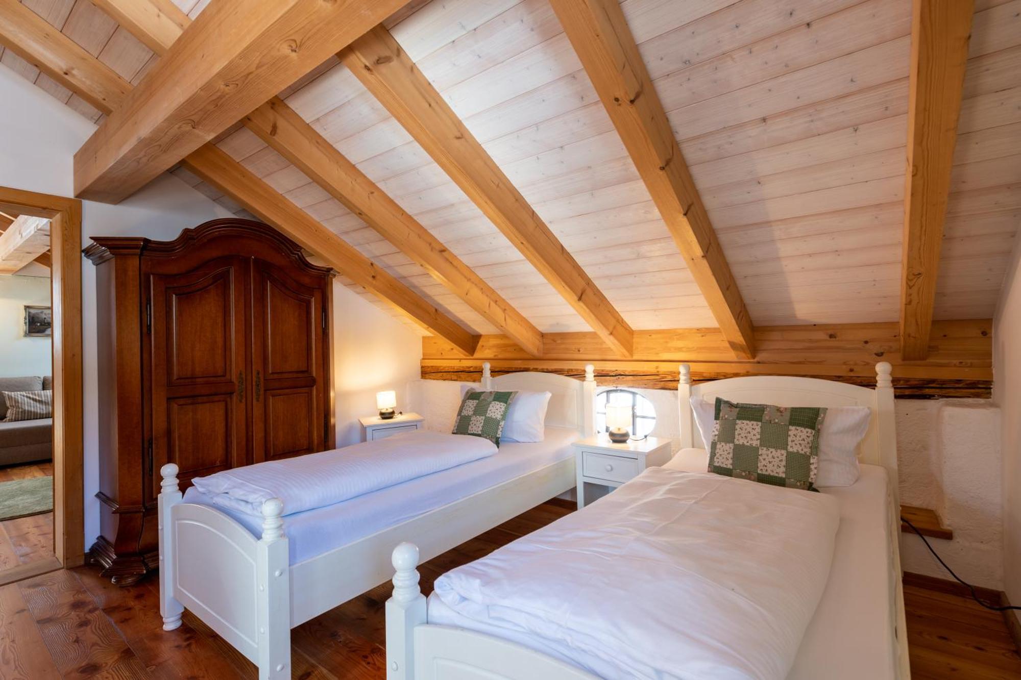 Ferienwohnung Schlossgaststätte Hohenberg Seeshaupt Exterior foto