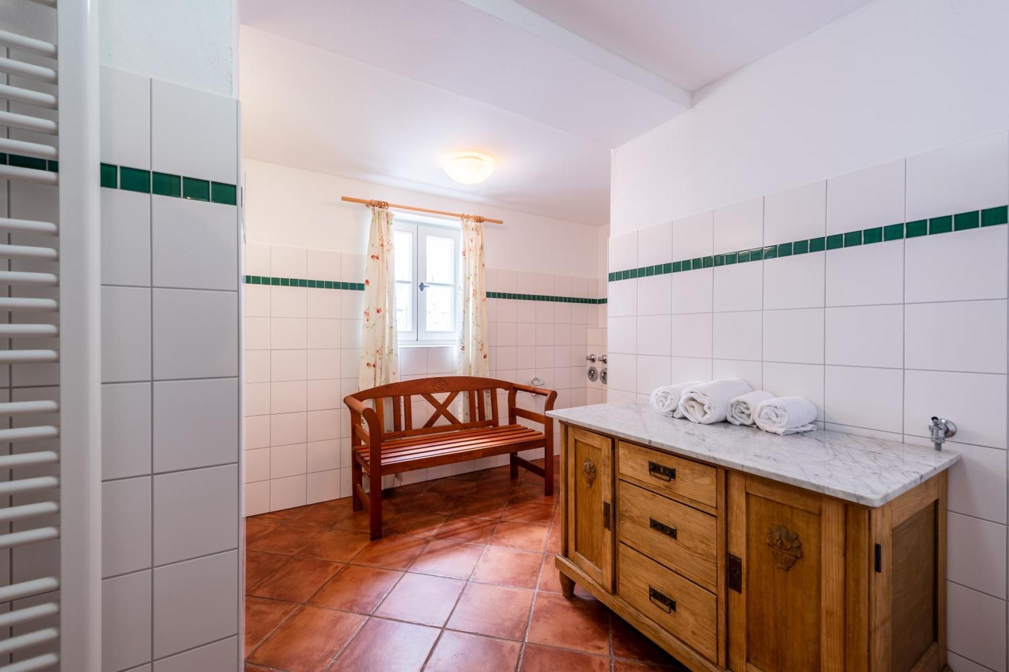 Ferienwohnung Schlossgaststätte Hohenberg Seeshaupt Exterior foto