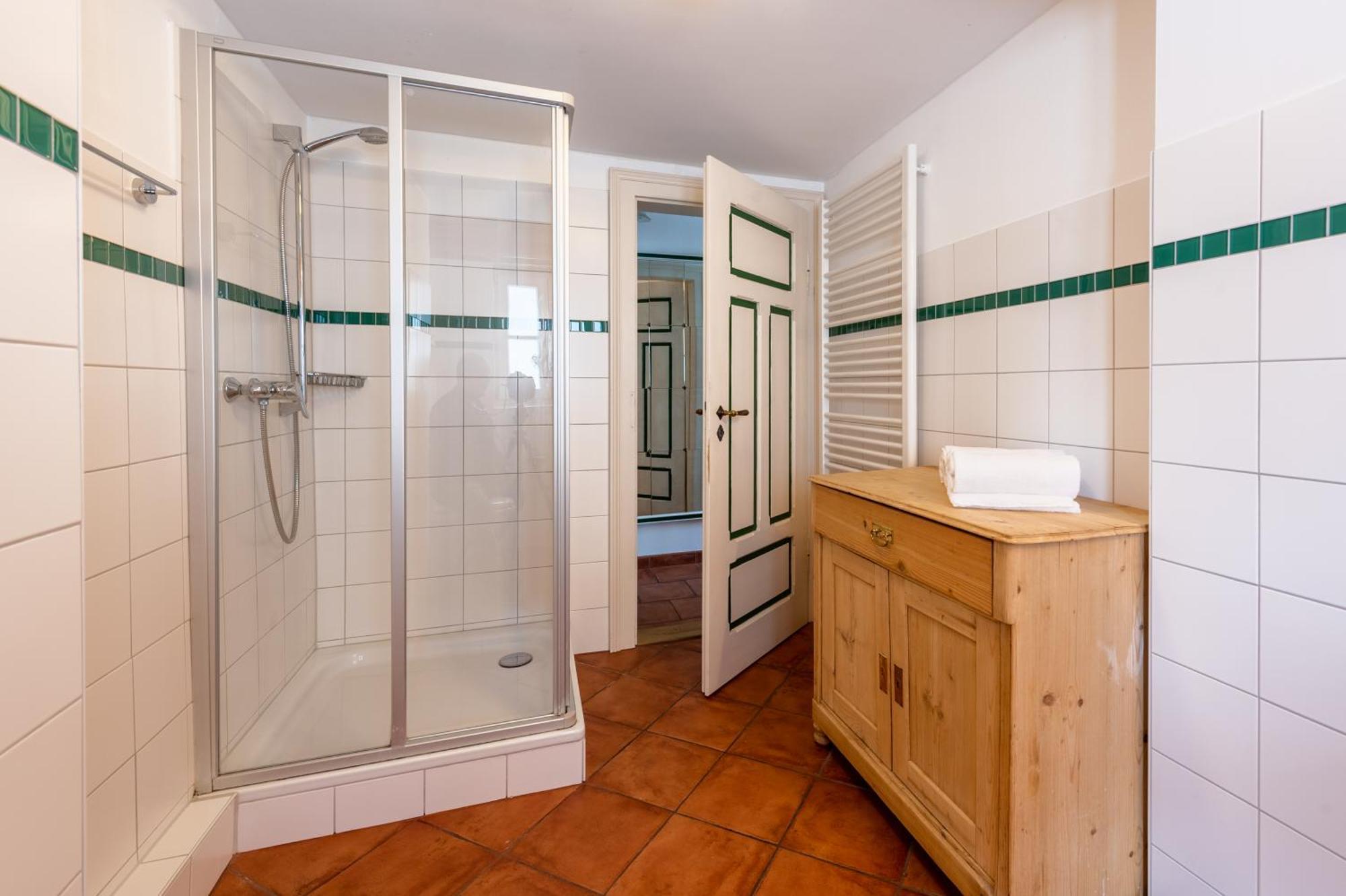 Ferienwohnung Schlossgaststätte Hohenberg Seeshaupt Exterior foto