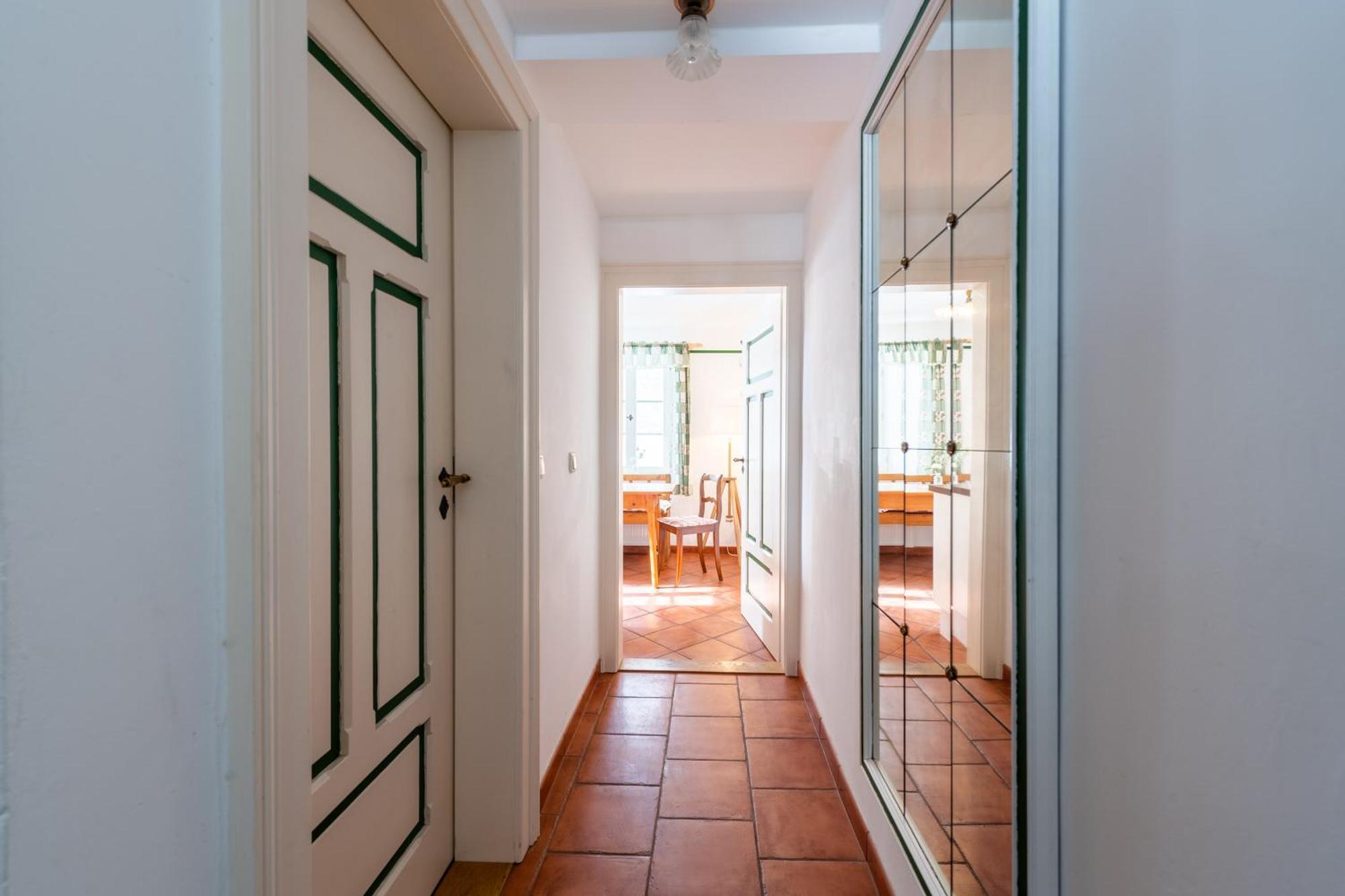 Ferienwohnung Schlossgaststätte Hohenberg Seeshaupt Exterior foto