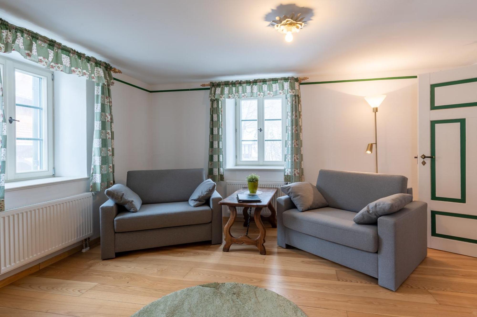 Ferienwohnung Schlossgaststätte Hohenberg Seeshaupt Exterior foto